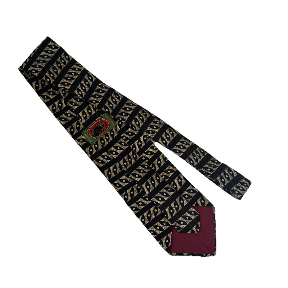 Boston Traders Men's Silk Necktie Black Beige Geometric Pattern Made in USA 58x4